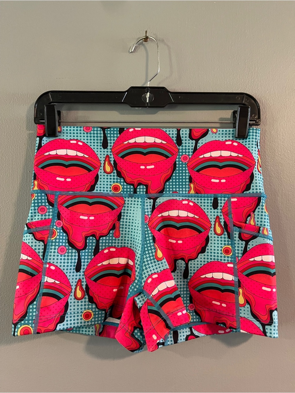 CVG LOUD MOUTH 5" SHORTS size S